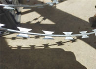 Galvanisierte Stahlrasiermesser-Stacheldraht-Masche gekreuzte Schleife 600mm 10 Mtr